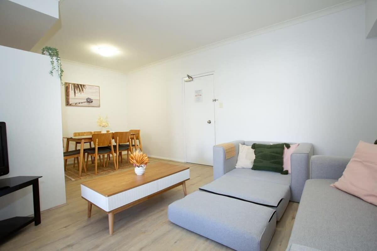 1brd Close Rac Arena With Pool And Wifi