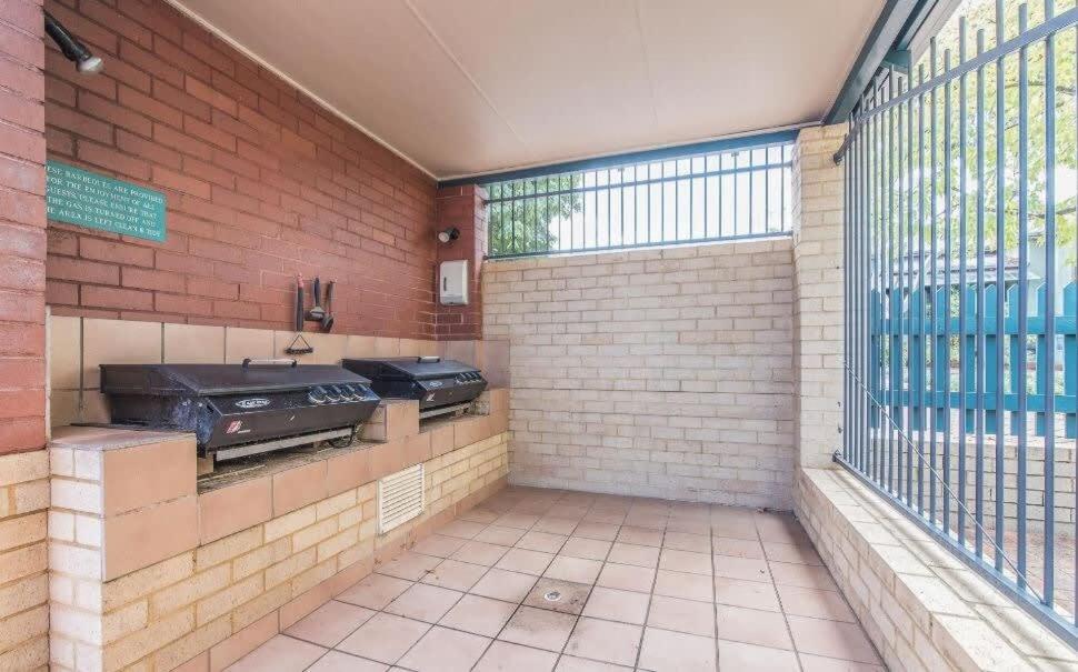 Apartment Cosy In Subiaco With Free Parking *