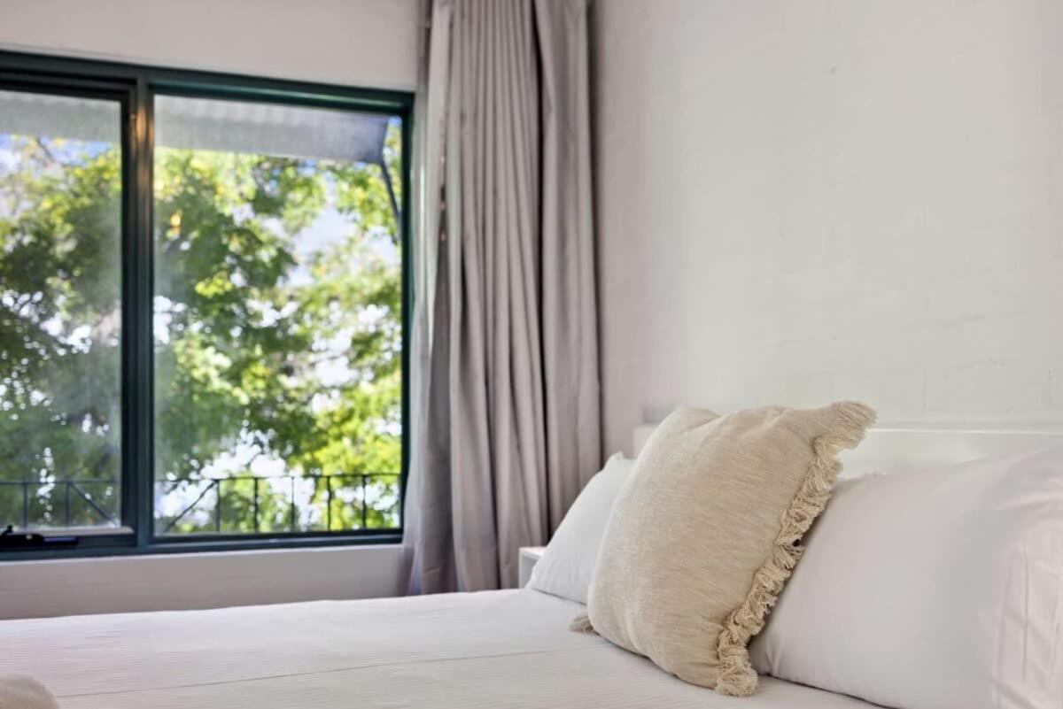 Cosy In Subiaco With Free Parking Apartment