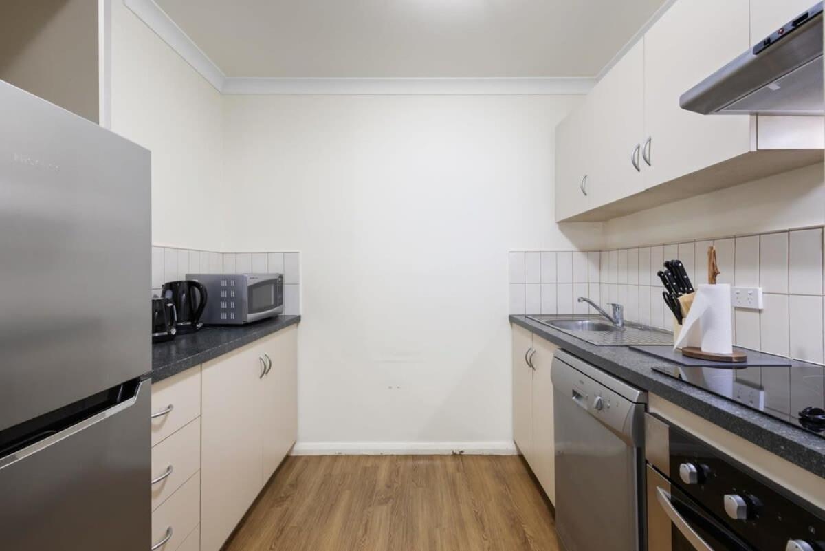 Comfortable In Northbridge Wtih Pool & Wifi Apartment