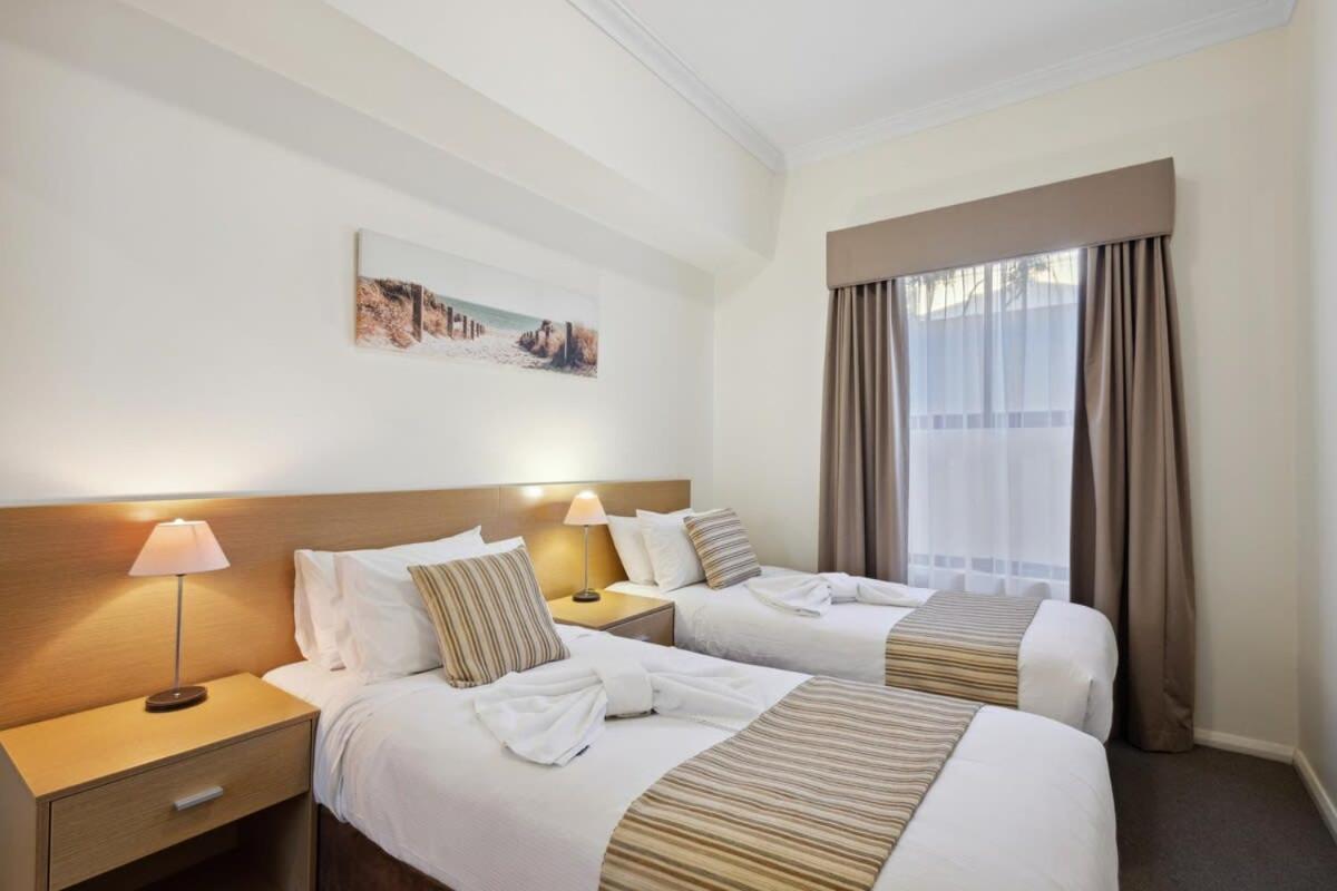 Fabulous In Northbridge With Pool & Wifi Apartment Perth