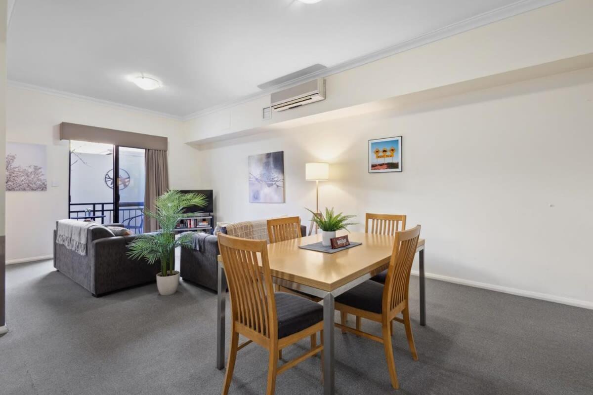 Apartment Fabulous In Northbridge With Pool & Wifi