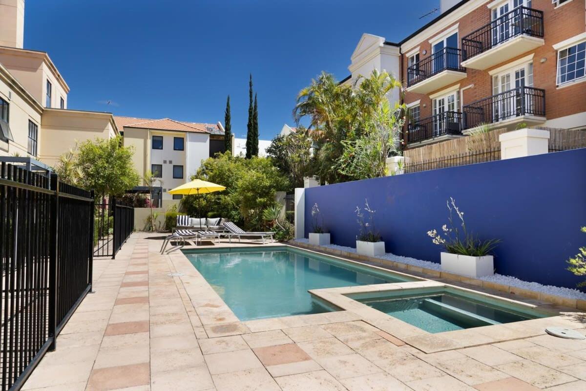 Comfortable In Northbridge Wtih Pool & Wifi Apartment Perth