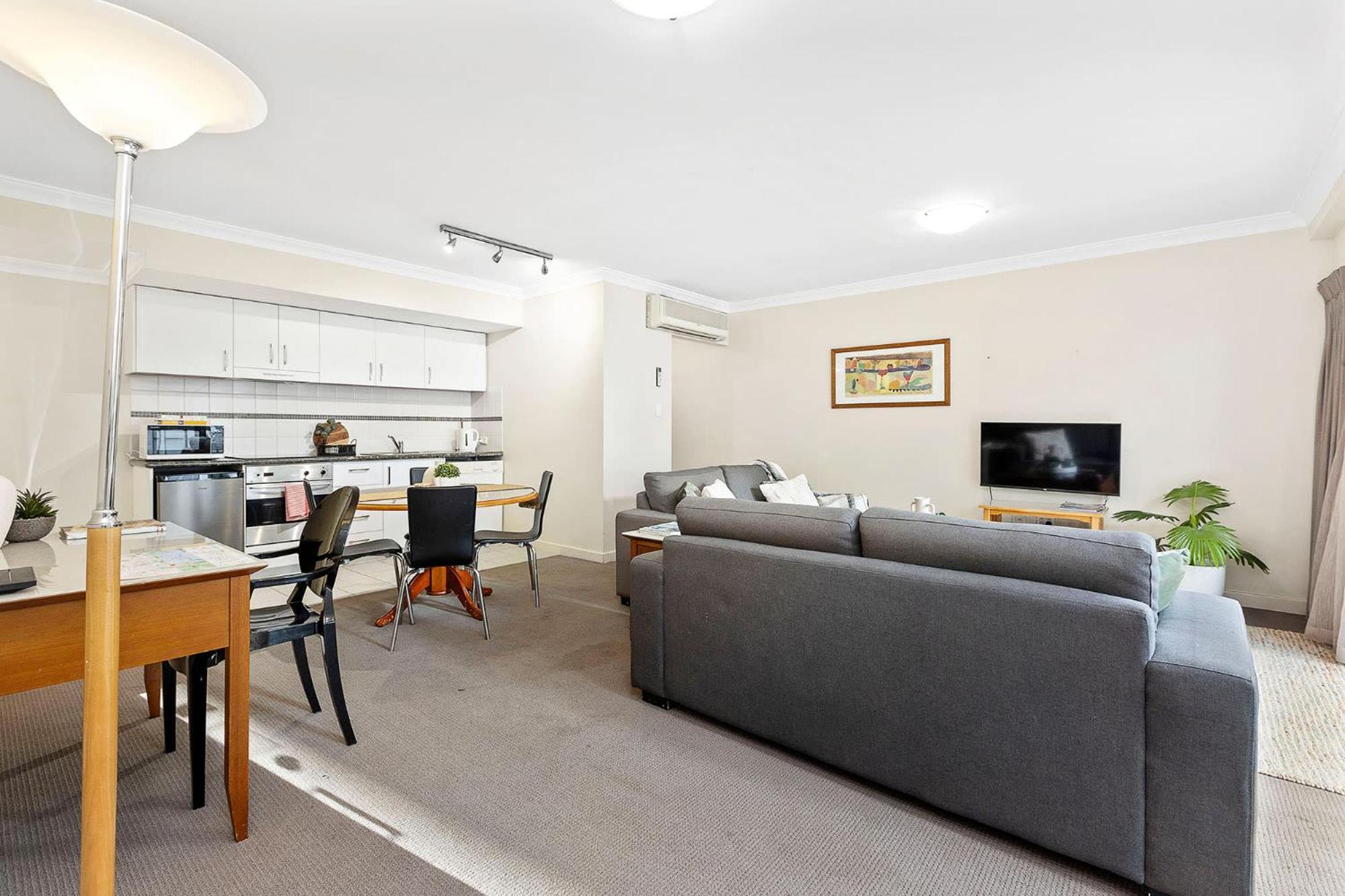 Apartment Impressive W Pool Gym And Tennis