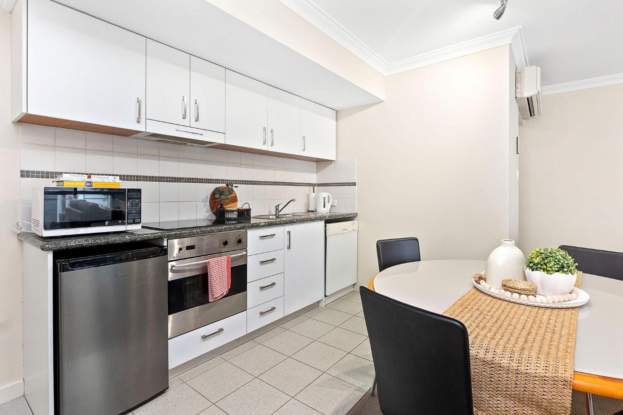 Apartment Impressive W Pool Gym And Tennis Perth