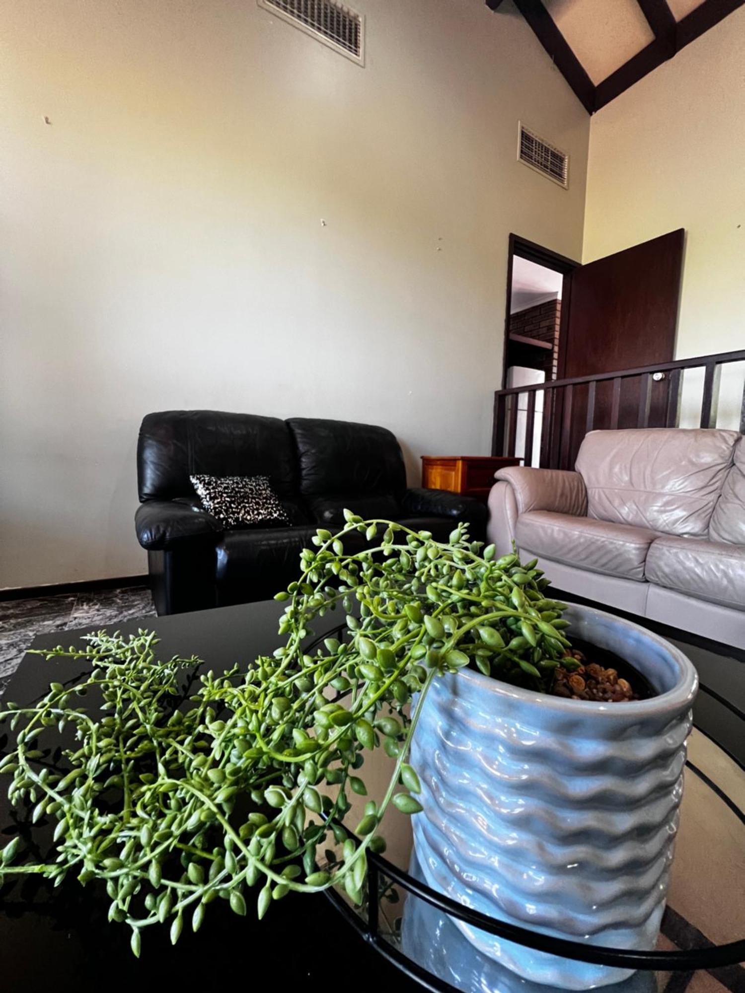 Guest house Long Ens Mater Fifo Affordable Holiday Near Fremantle City Swan River And Murdoch University