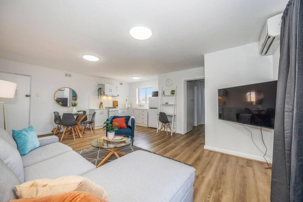 8 Burswood