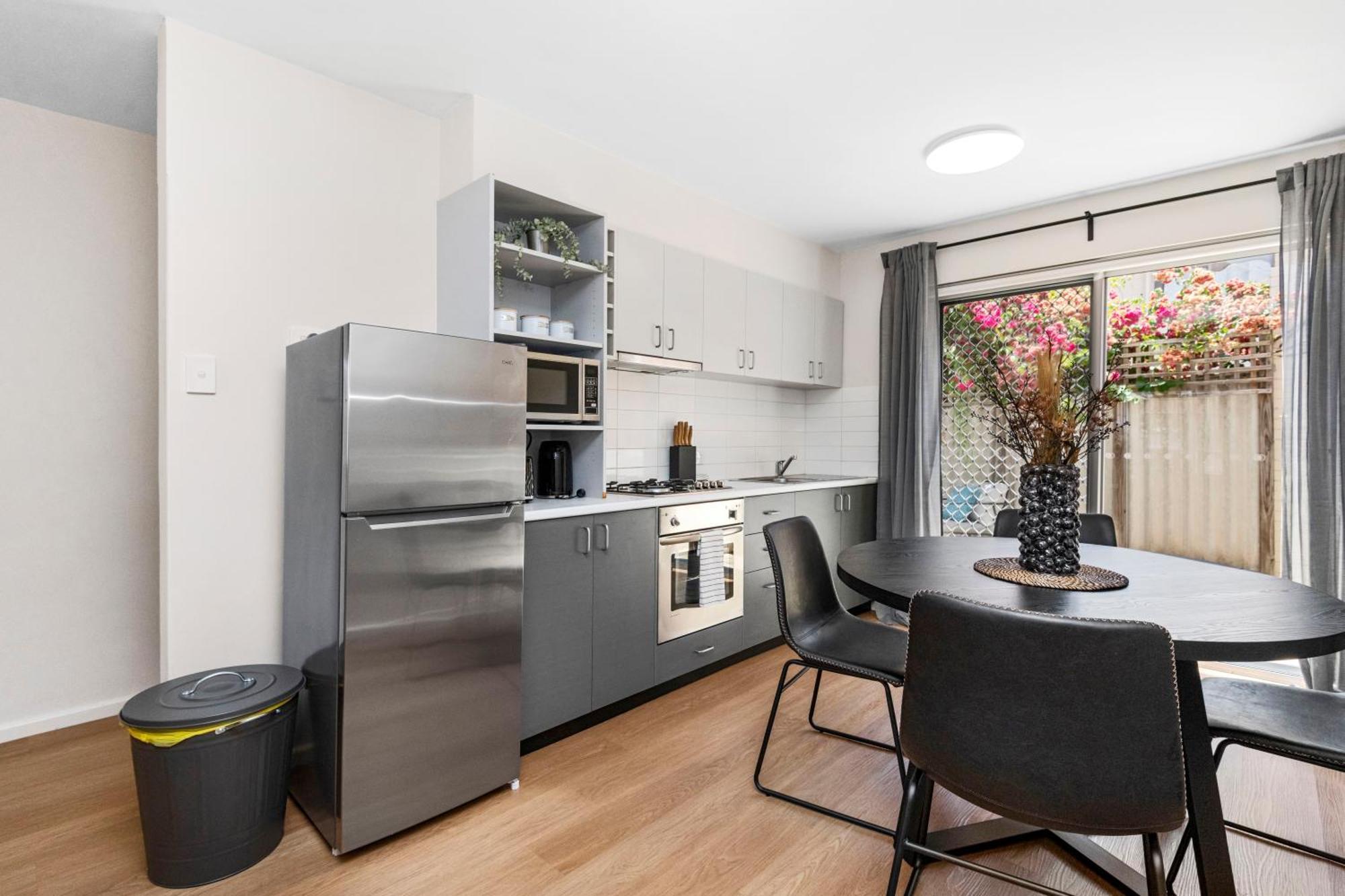 4 Cute Cunningham Close To Subiaco - Sleeps 4 Perth