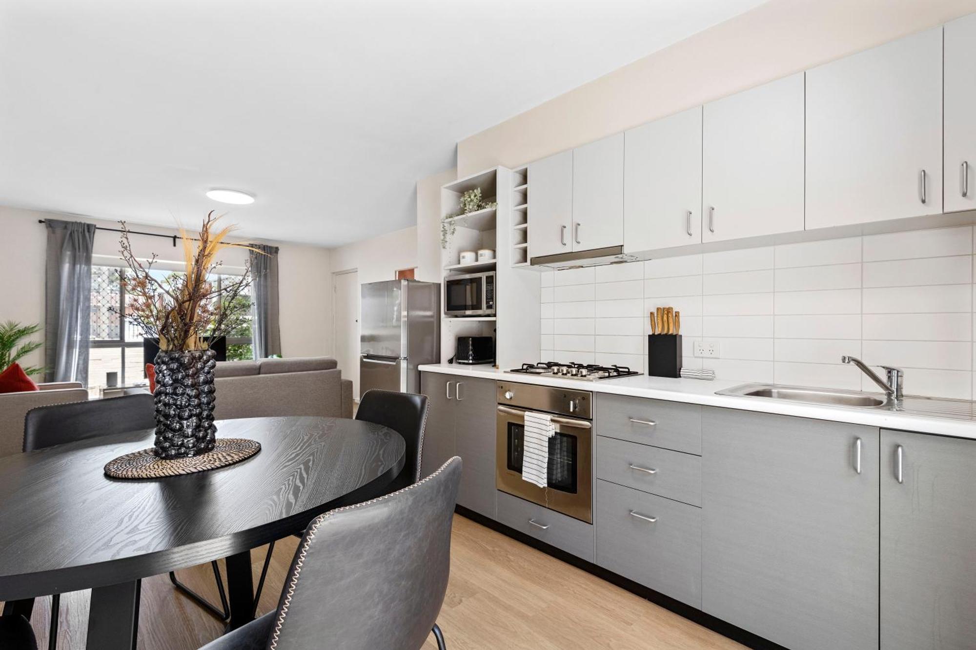 4 Cute Cunningham Close To Subiaco - Sleeps 4 * Perth
