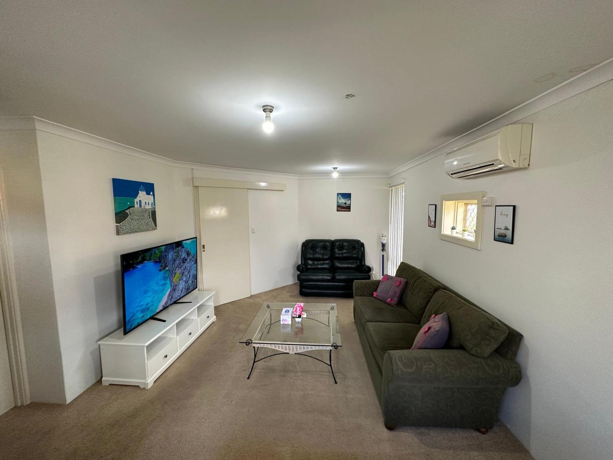 Cannington Share House - Near Shopping Mall And Public Transport Homestay *