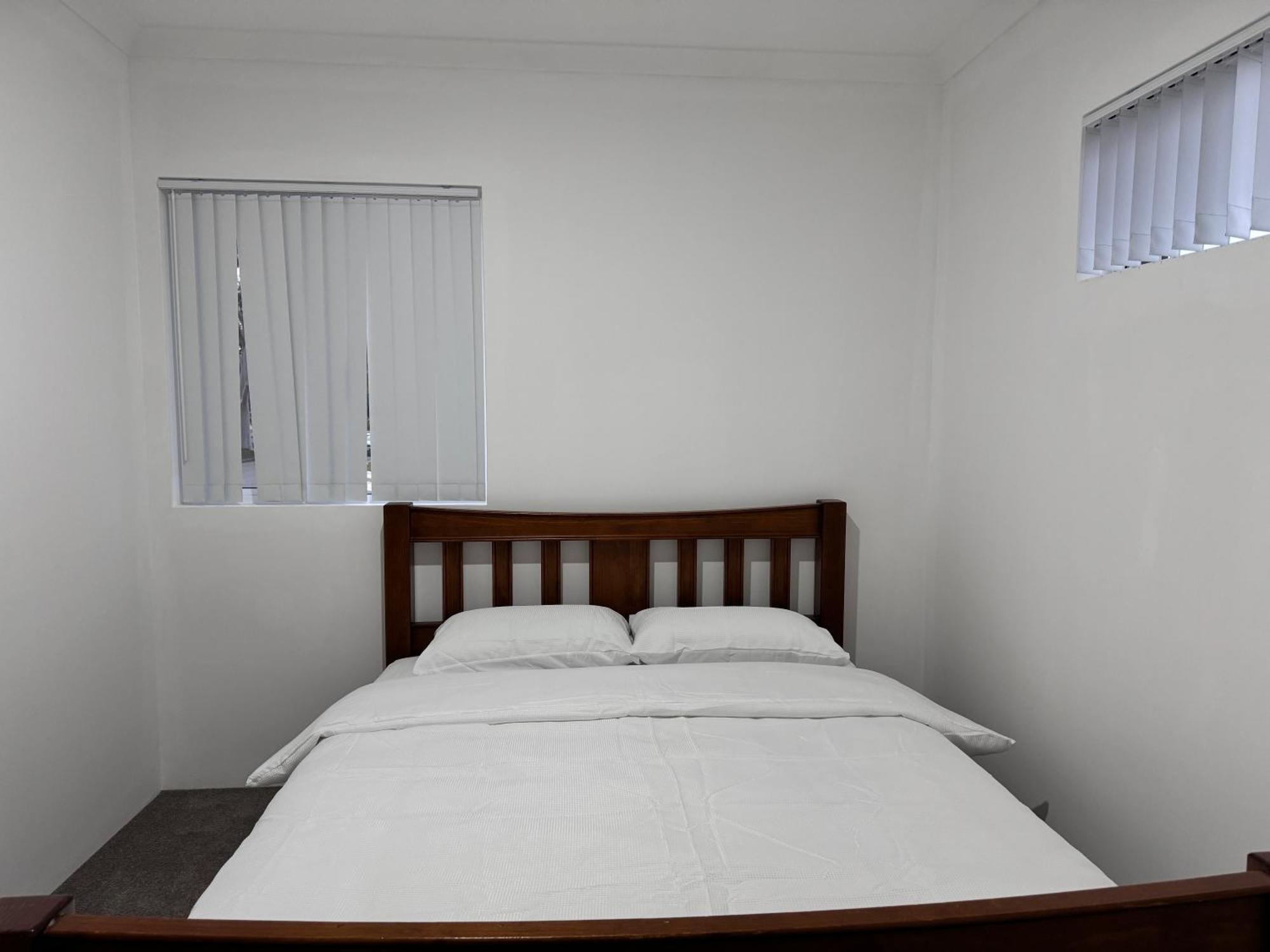 Bed & Breakfast 43 Drew Road Ardross Wa 6153 Perth