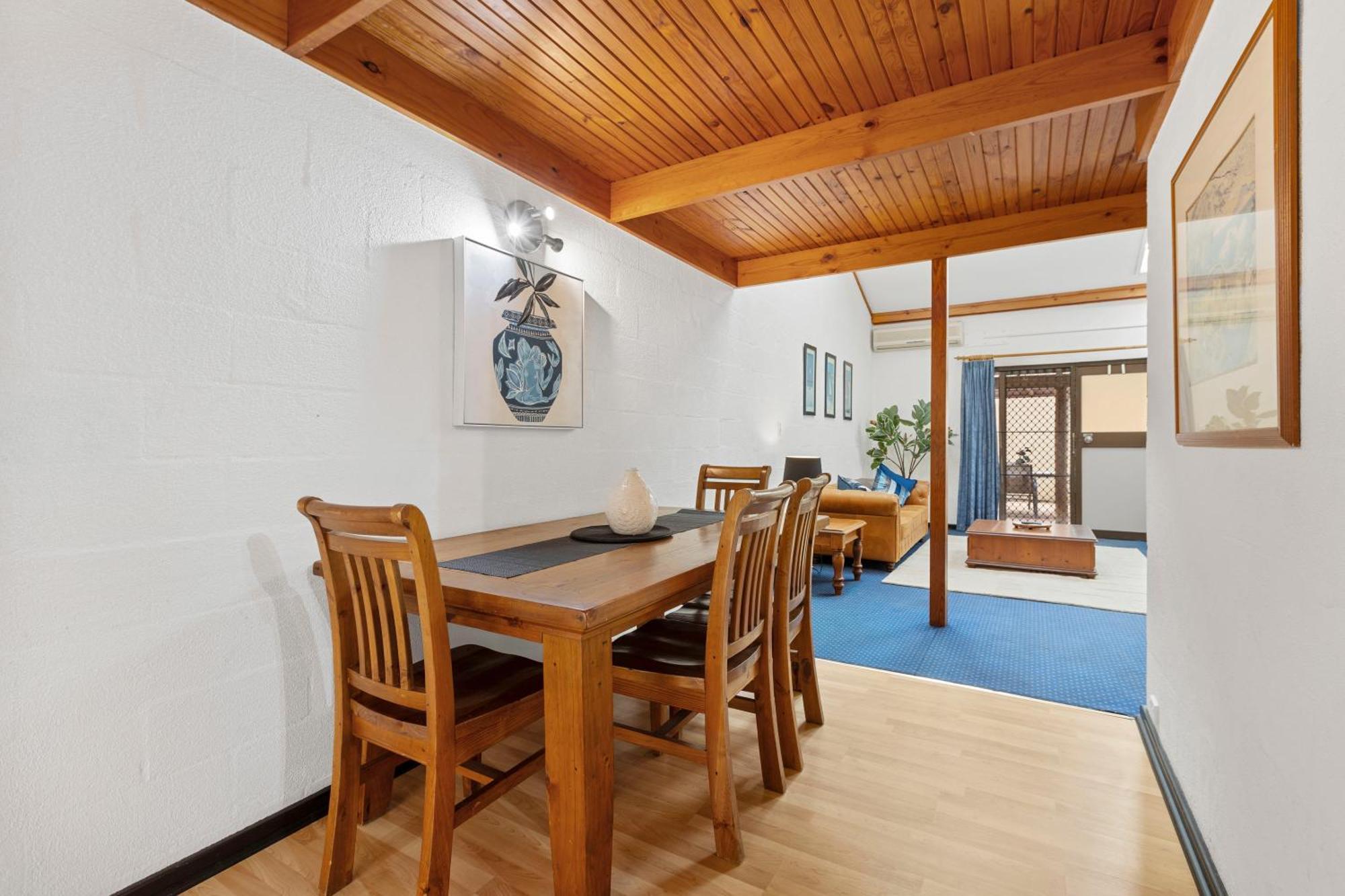 Apartment 21 Cottesloe Steps To - Sleeps 3 *