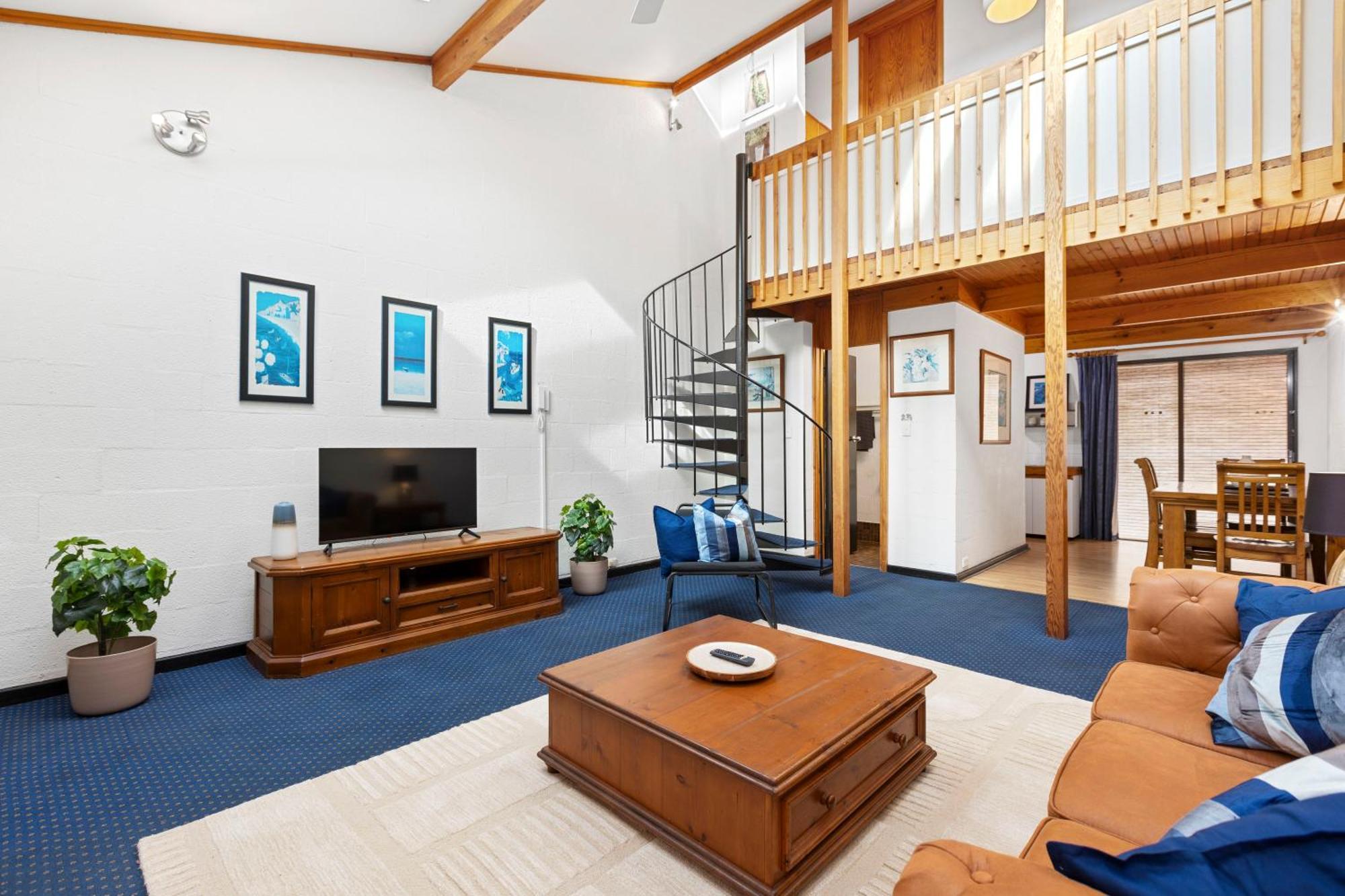 21 Cottesloe Steps To - Sleeps 3 Apartment *
