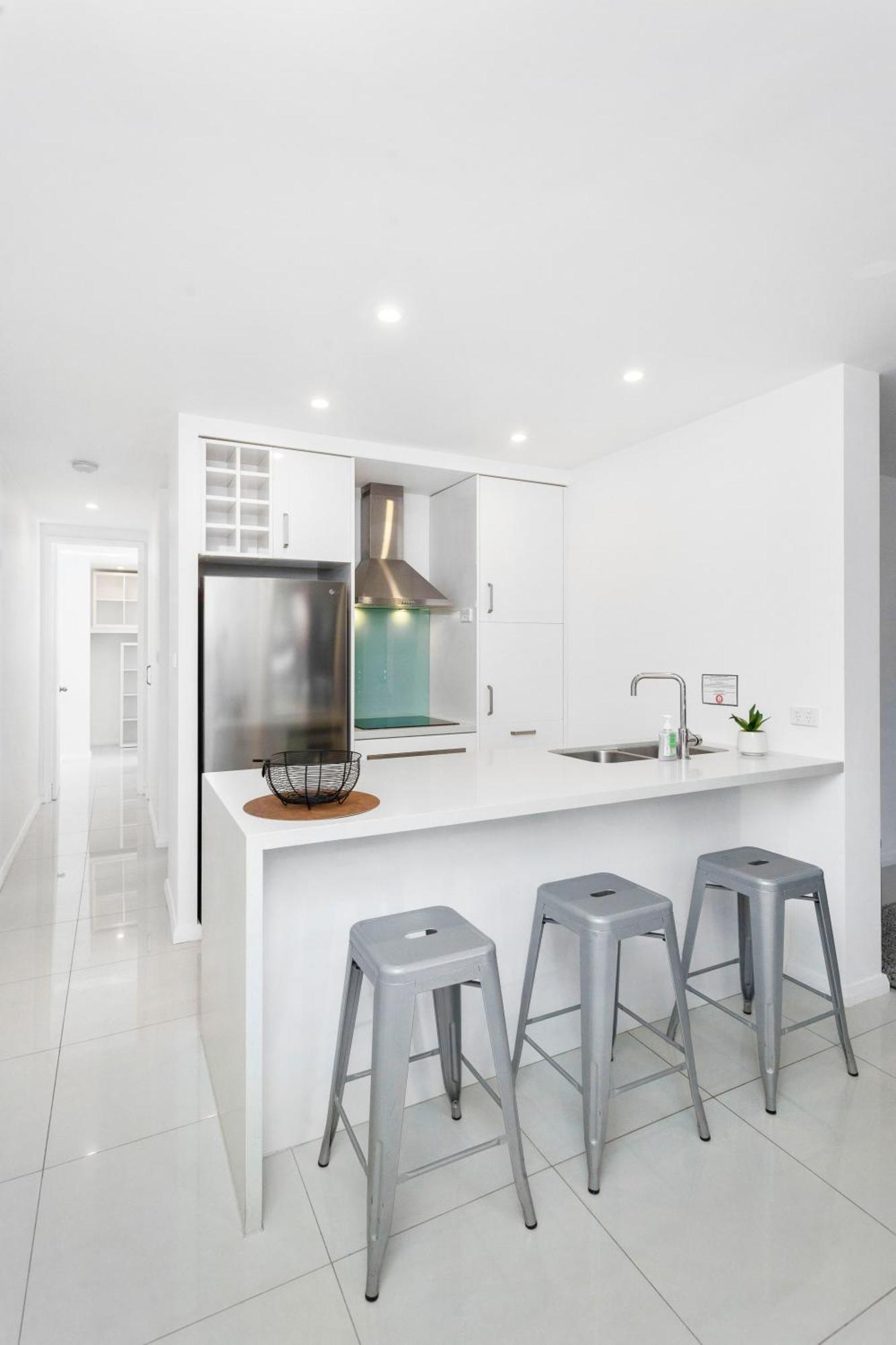 2 Welcome To Windsor 2br 2ba Pkg * Perth