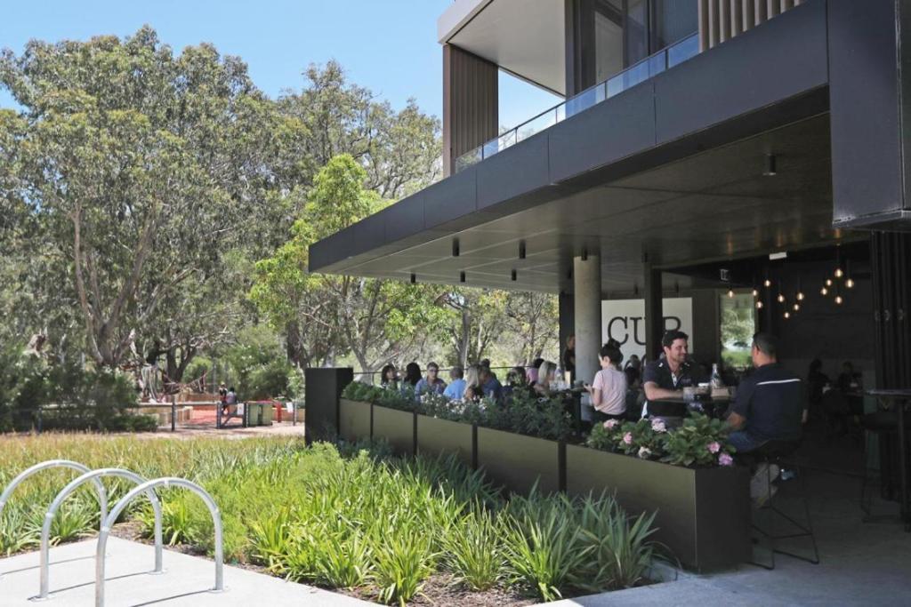 Bed & Breakfast Between The And The Sea W/ King Size Bed Perth