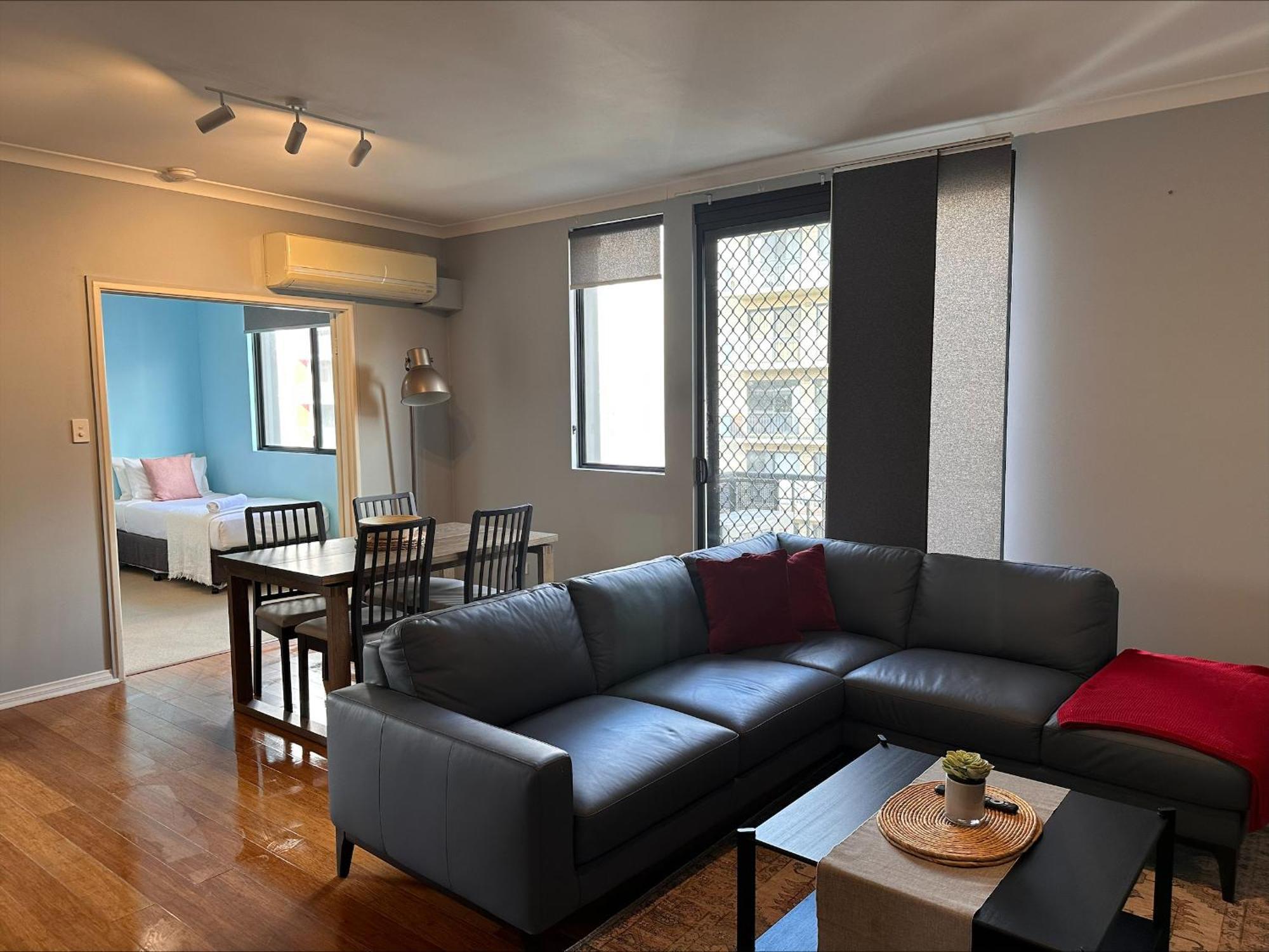 Apartment 73 Peaceful &private 2brparkng *