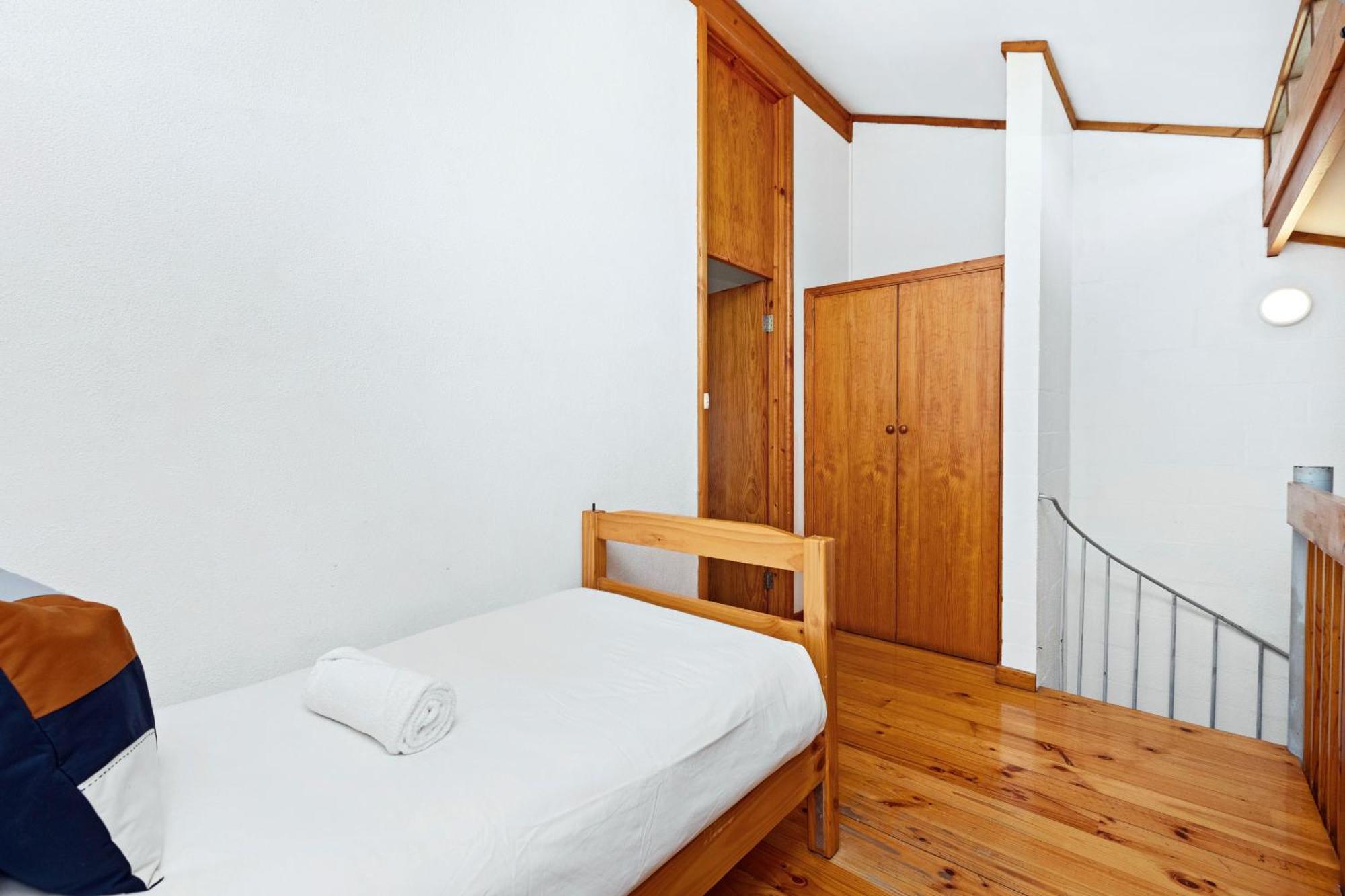 Apartment 11 Cottesloe - Steps From - Sleeps 3