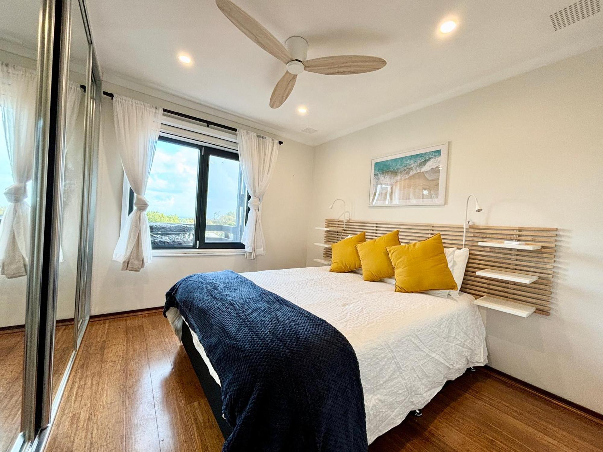 Coastal Serene Oceanview Sunset Retreat Aparthotel