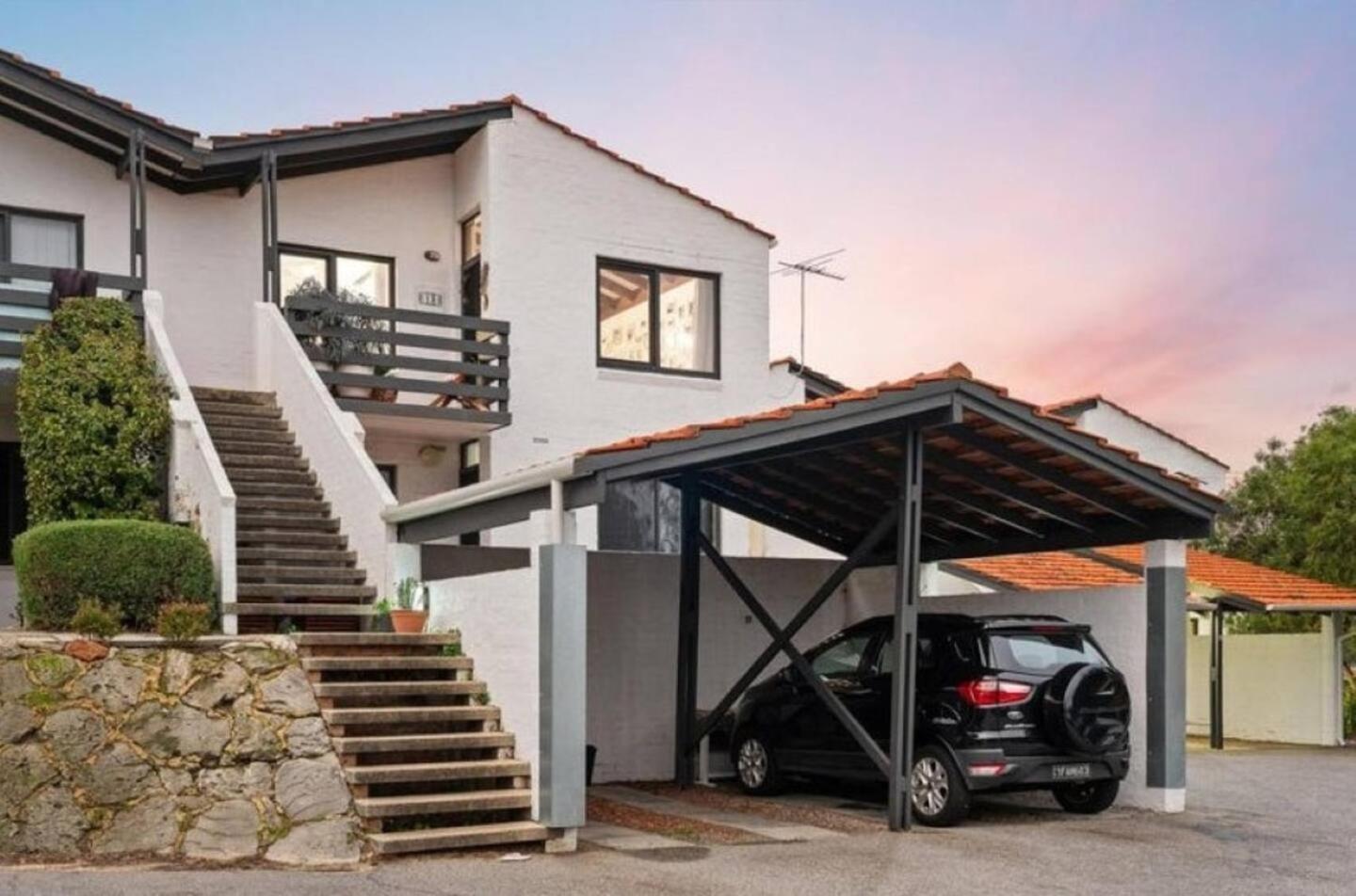 Coastal Serene Oceanview Sunset Retreat Perth