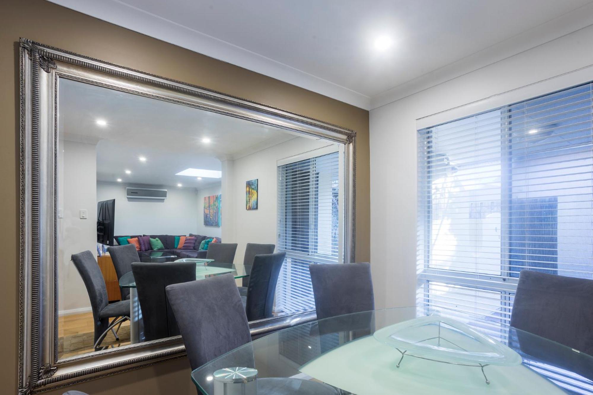 Bright 2 Bedroom In A Great Location