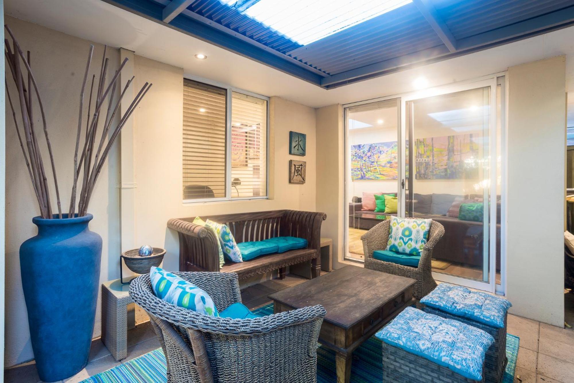 Bright 2 Bedroom In A Great Location Apartment