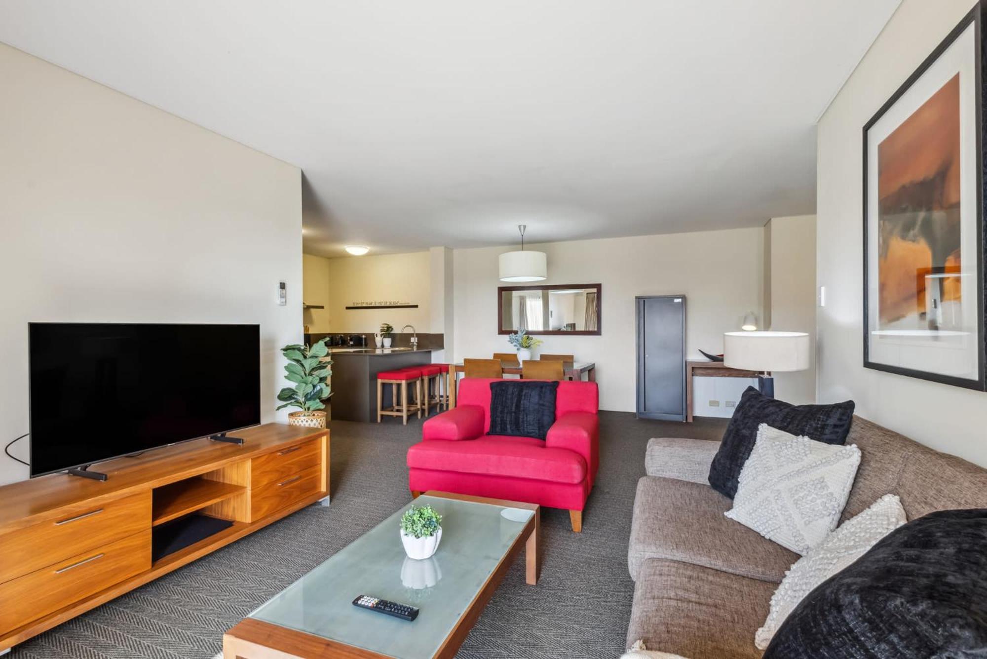 Cozy 2-bedroom With Views * Perth