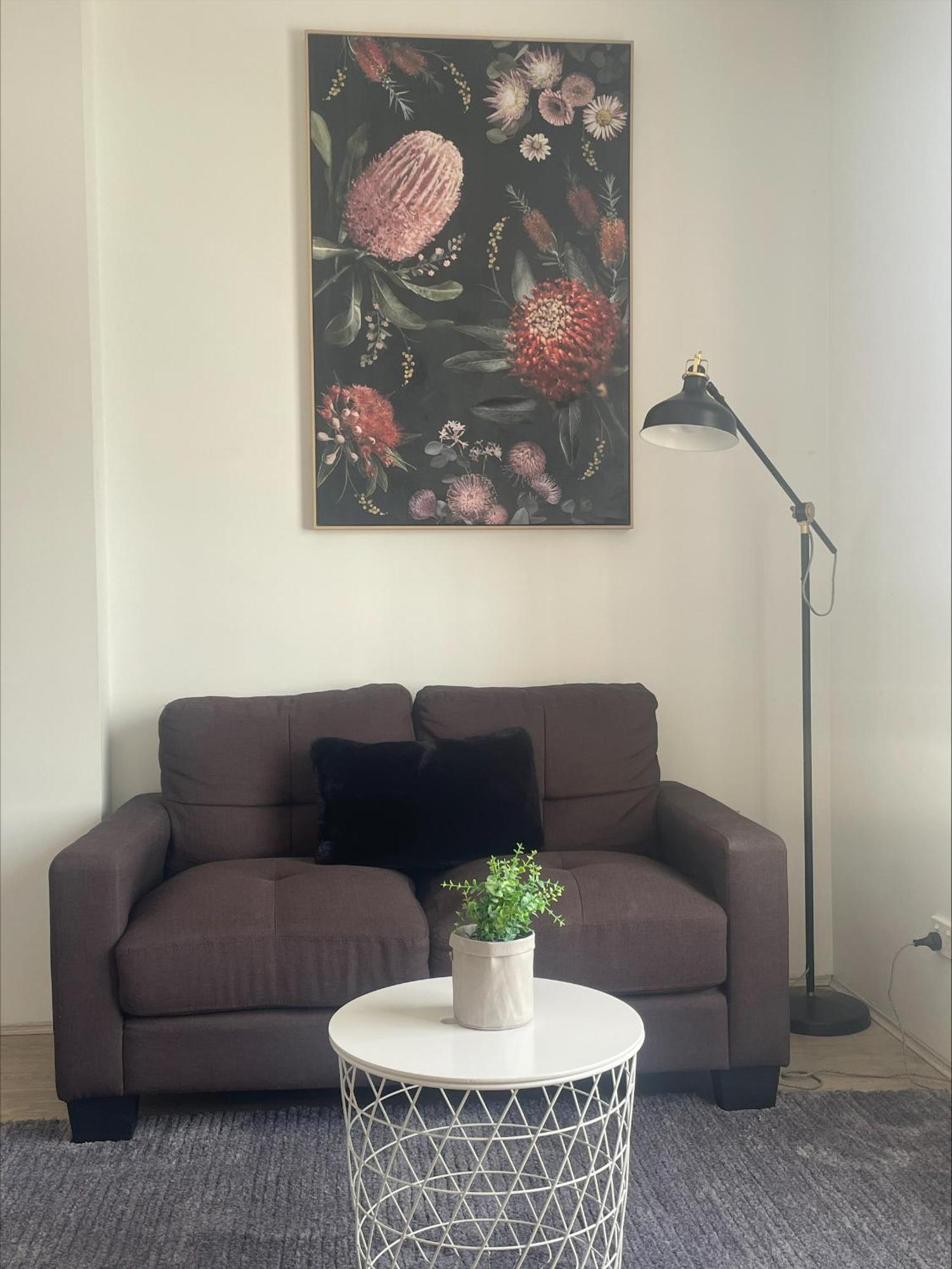 806 Deluxe Delight Concert Hall Apartment