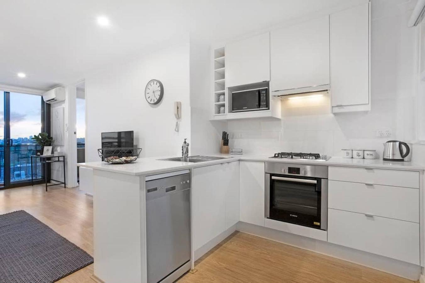 Apartment 1 Bdr Stunning Views South *