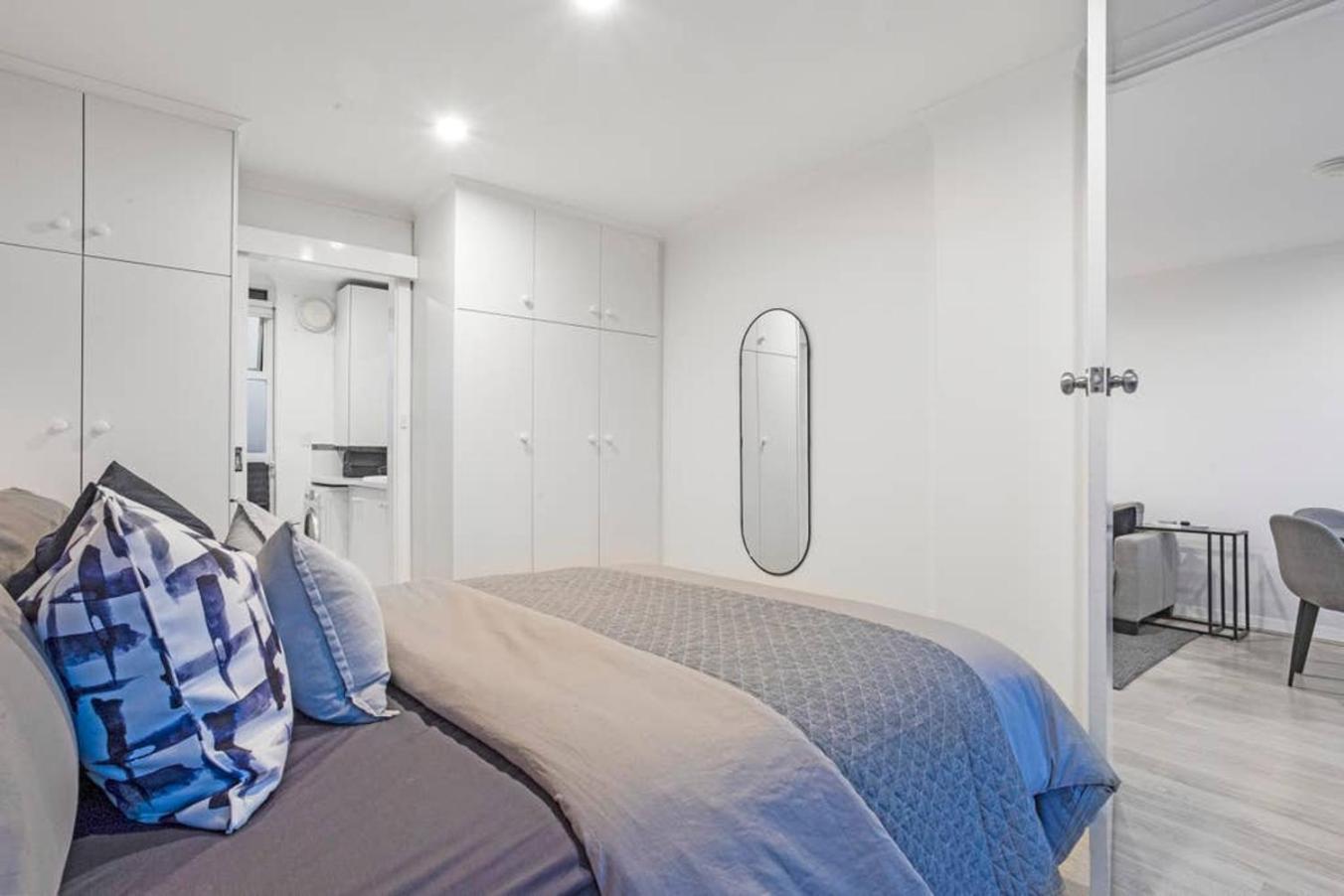1 Bdr Stunning Views South Apartment