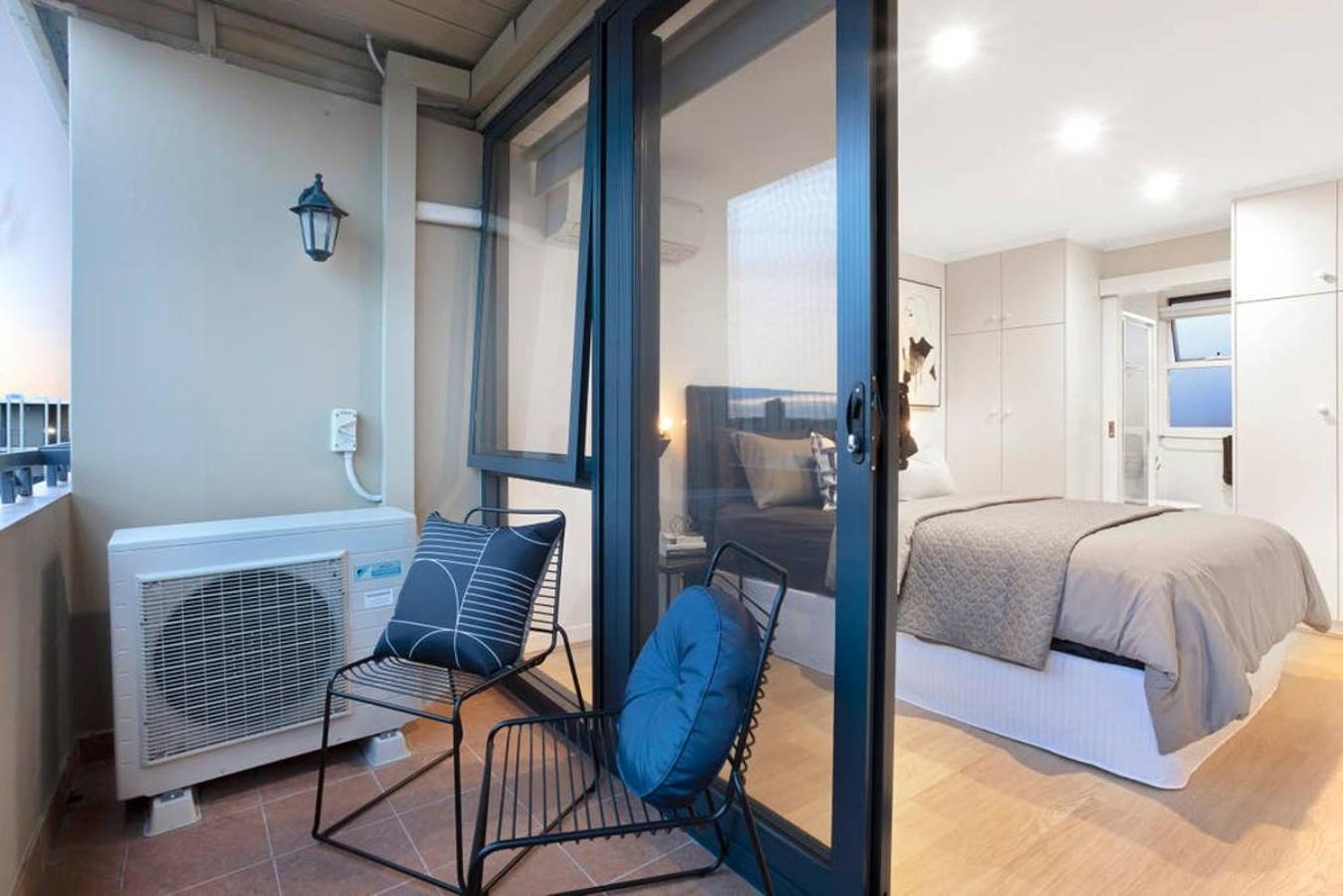 Apartment 1 Bdr Stunning Views South Perth