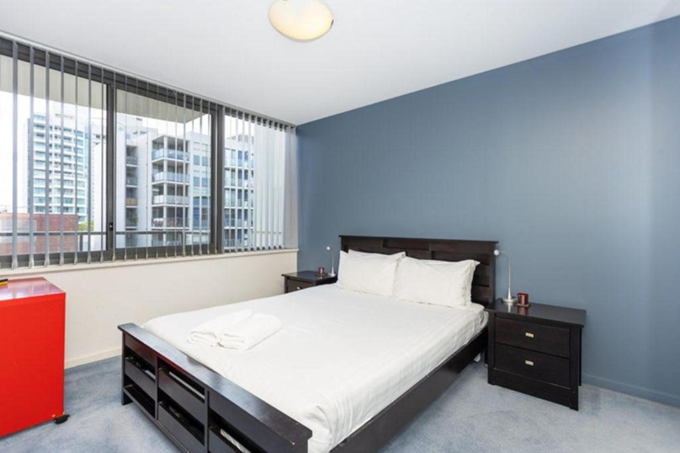 Apartment 24 Amazing Adelaide Tce 2br 2ba Location