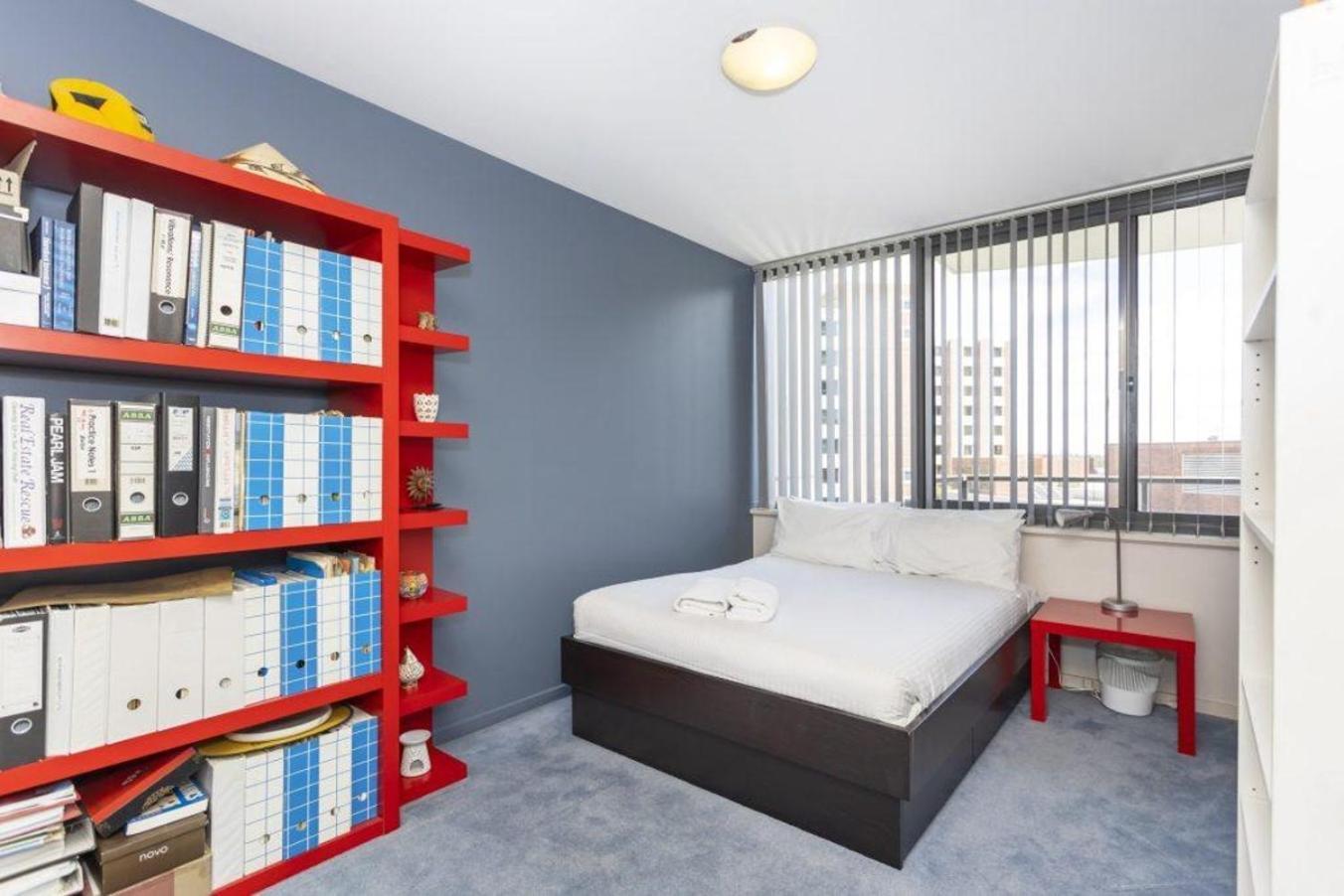 24 Amazing Adelaide Tce 2br 2ba Location * Perth