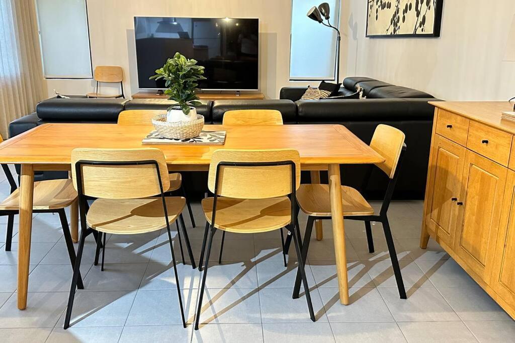 Holiday home Bentley Haven, Cozy Family Retreat
