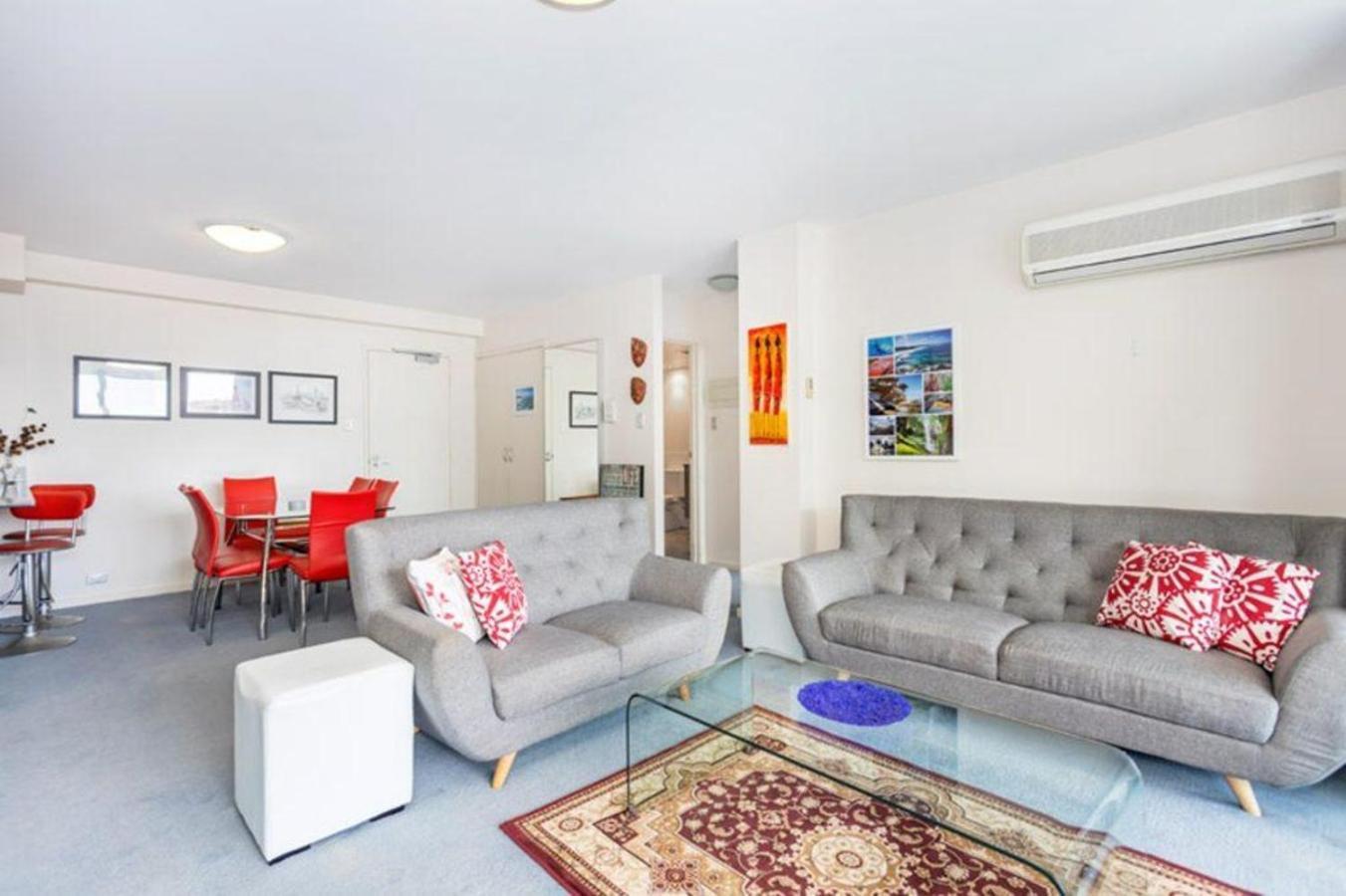 Apartment 24 Amazing Adelaide Tce 2br 2ba Location