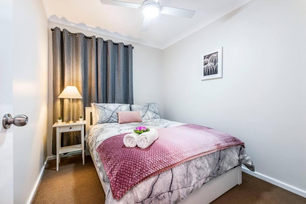 Delightful Getaway Steps From Attractions & Amenities Holiday home