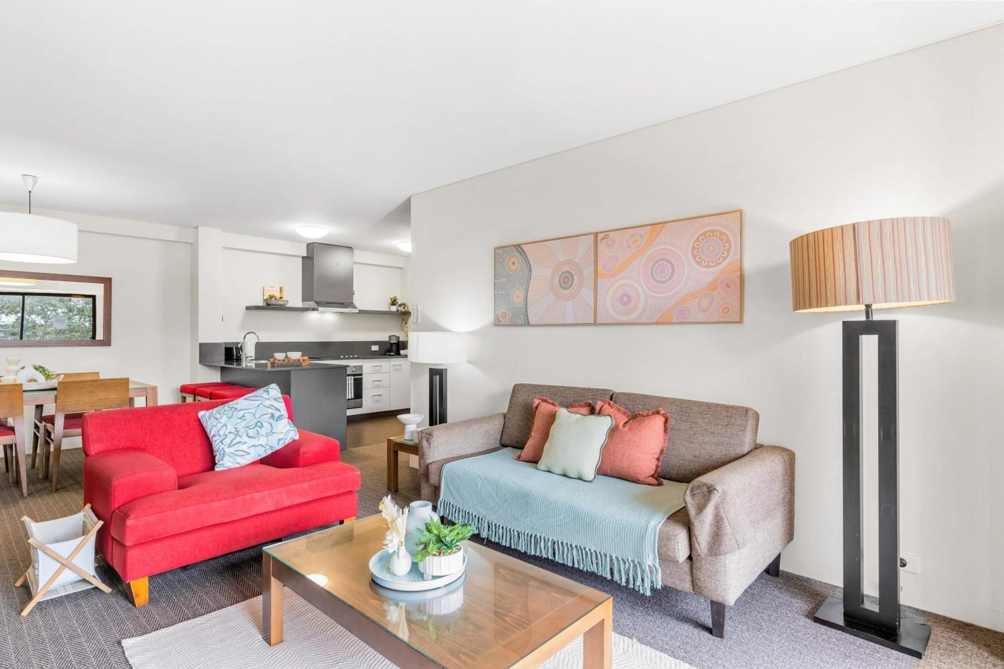 Apartment With Views In East Perth