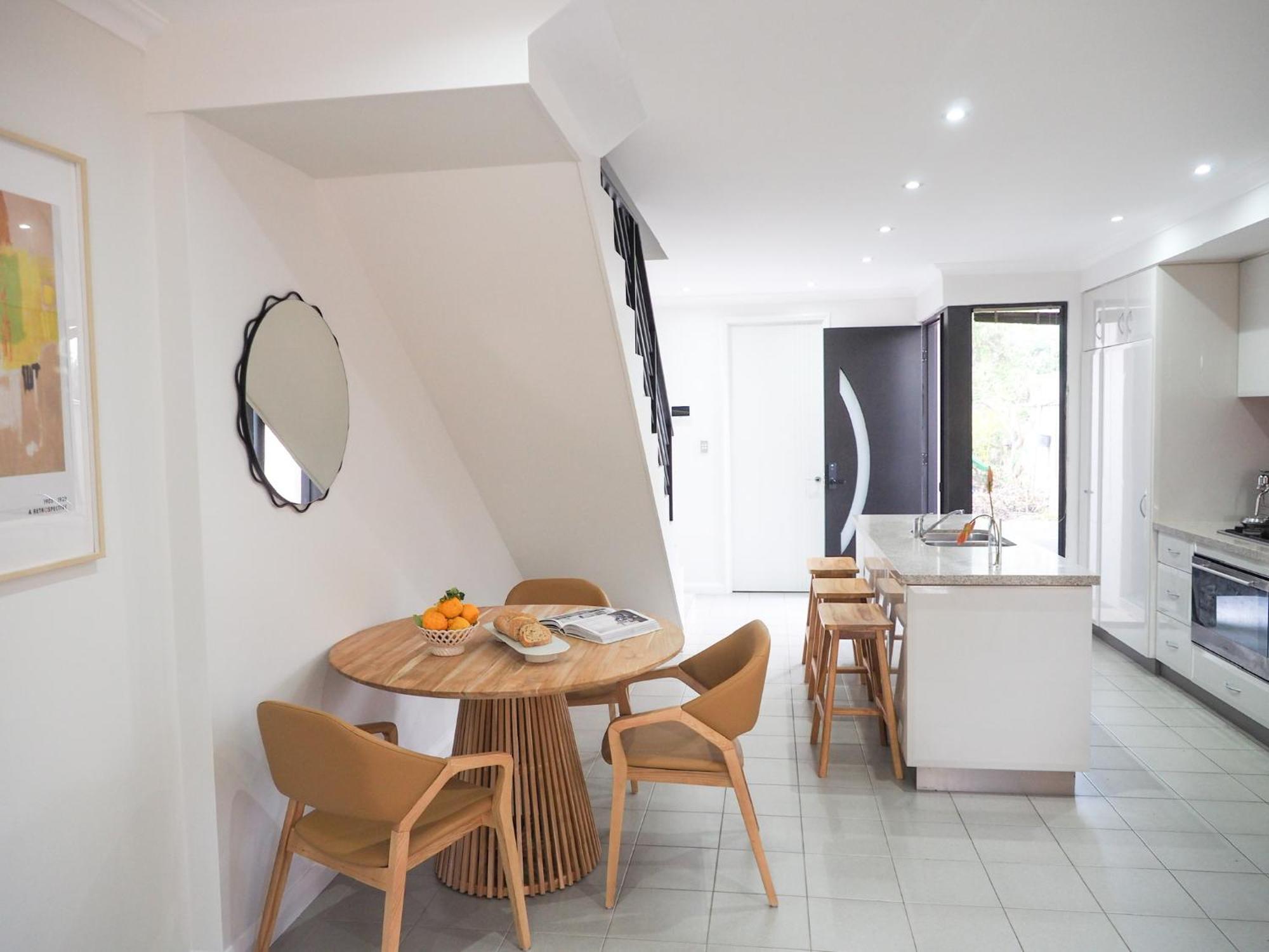 East Townhouse * Perth