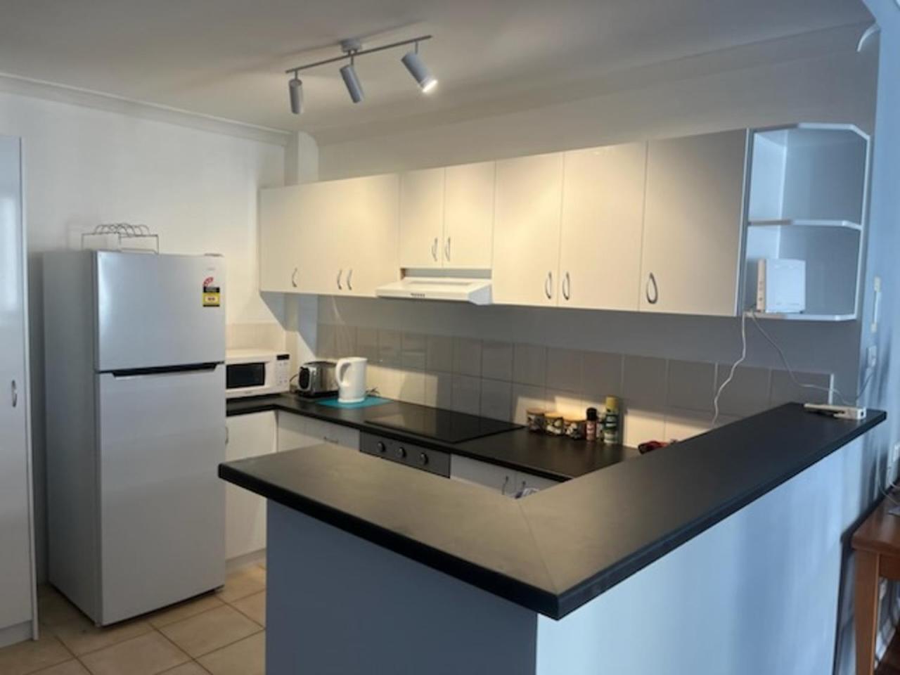 Apartment 73 Peaceful &private 2brparkng