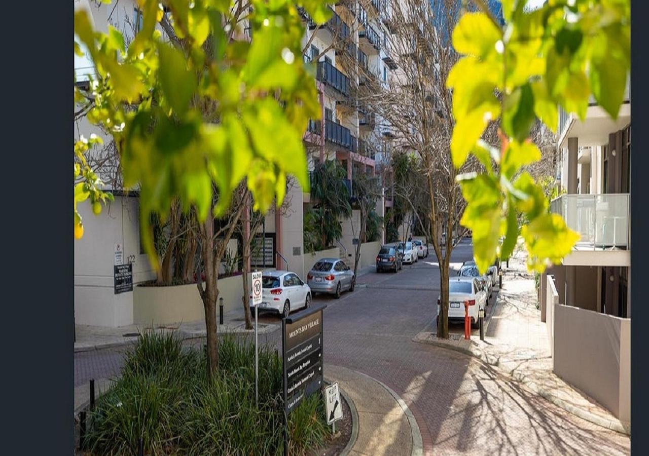Ample Luxury Apartment Perth