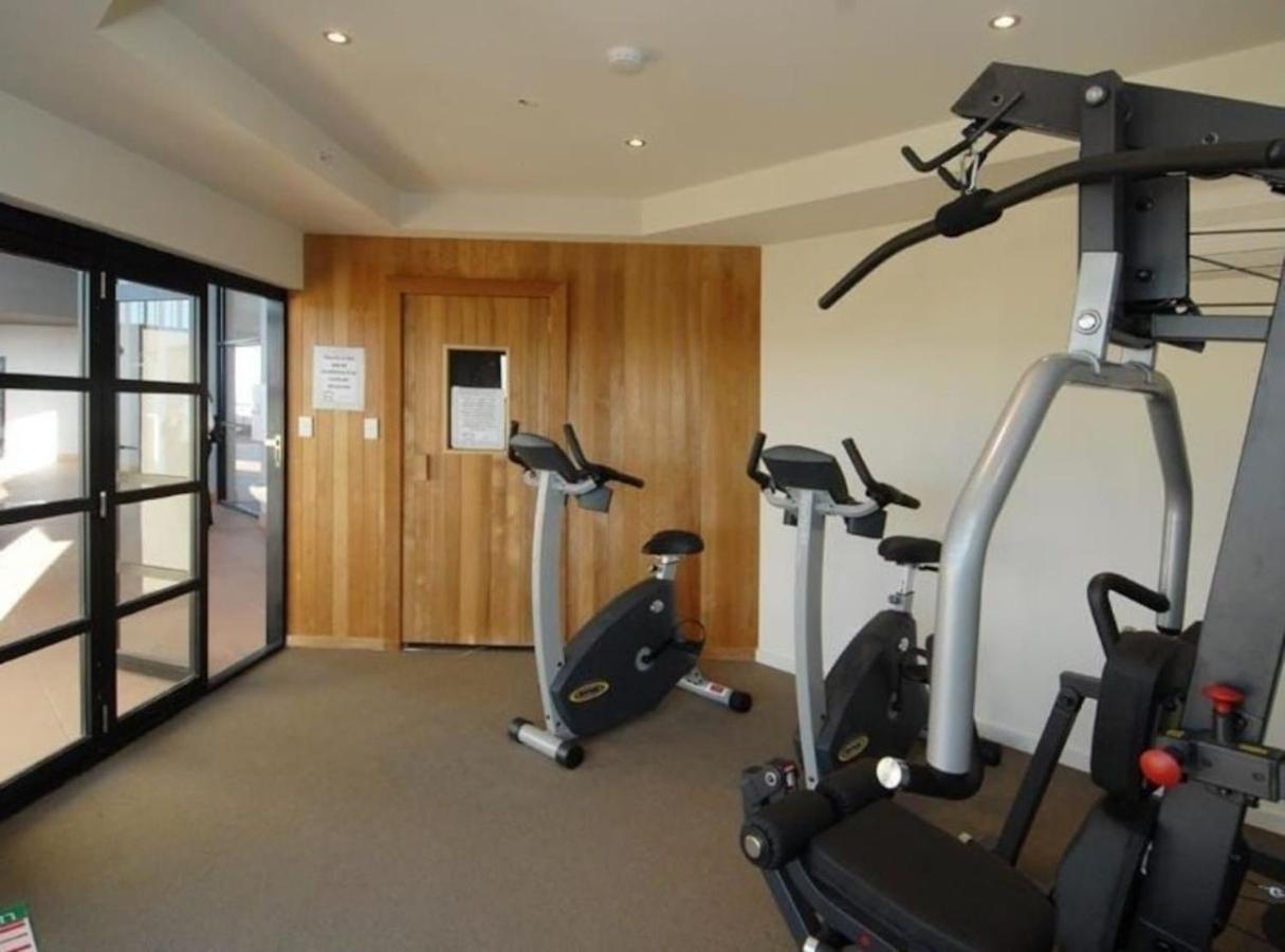 Life 2br With Pool,gym, Sauna, Carbay * Perth