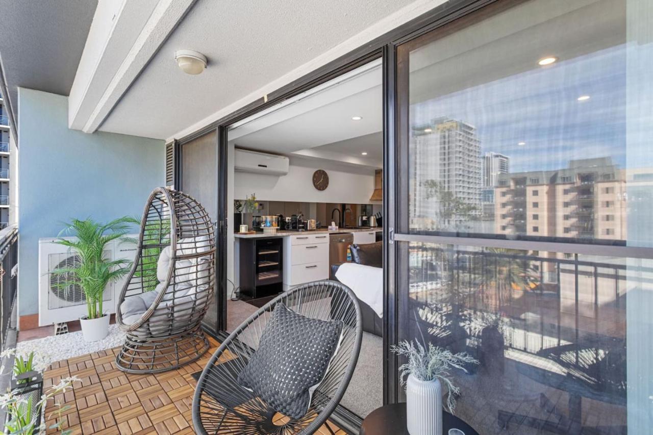 Apartment Life 2br With Pool,gym, Sauna, Carbay Perth