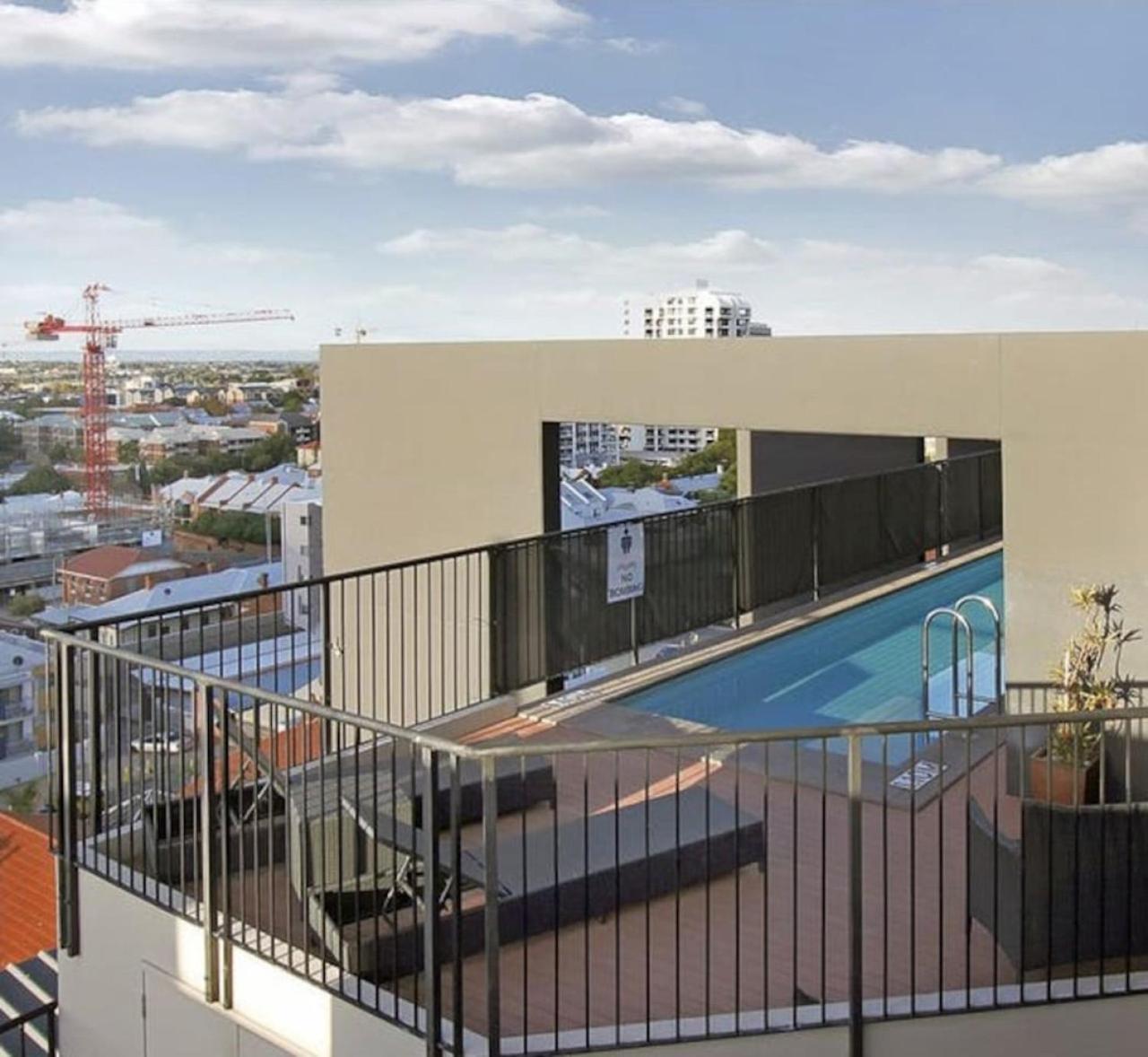 Apartment Life 2br With Pool,gym, Sauna, Carbay *