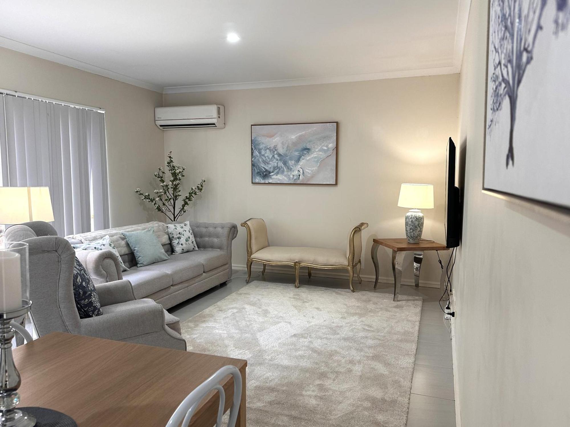 1 Sparkling Sanctuaryjoondana3brgarage Holiday home