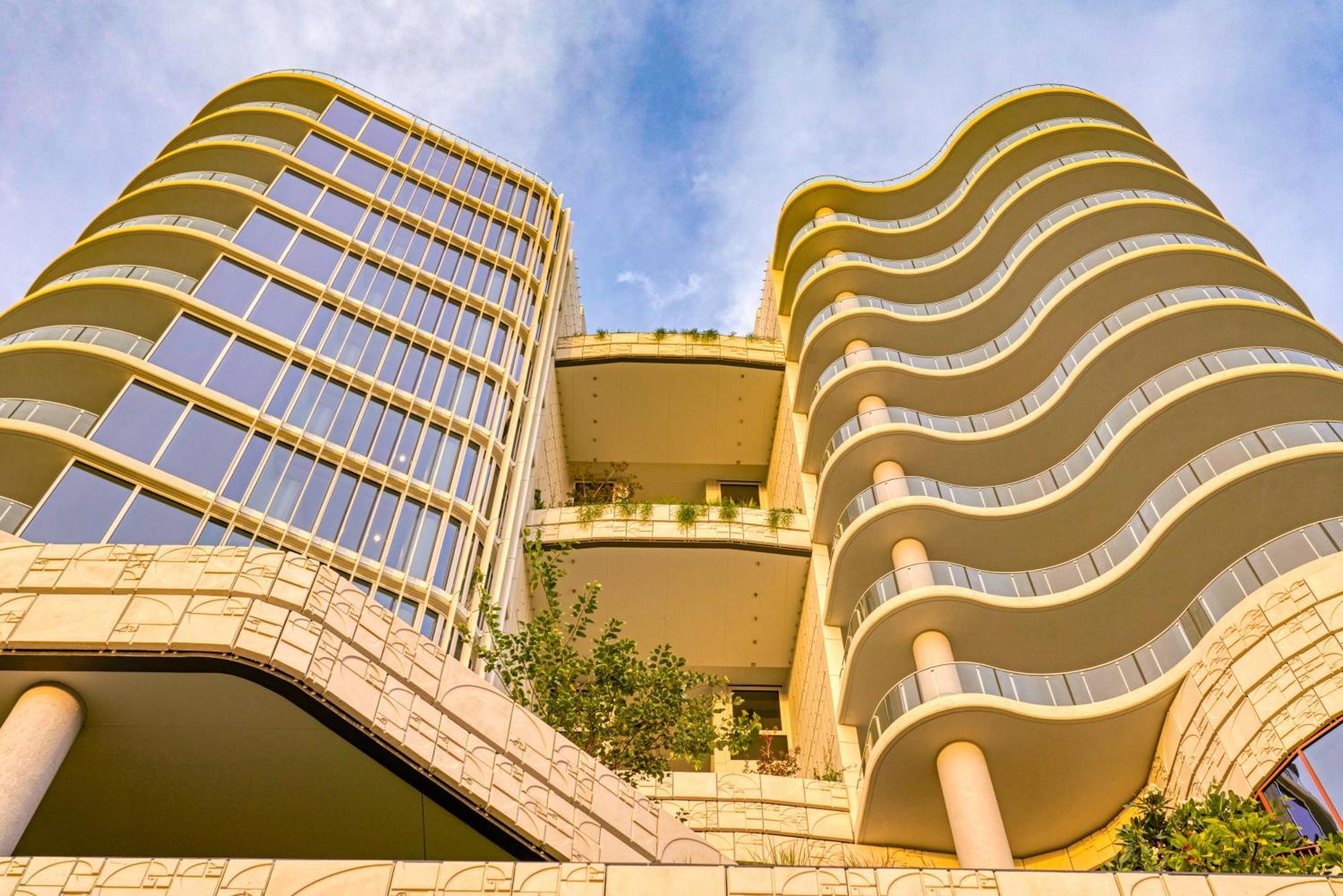 Forbes Manaa Living Apartment