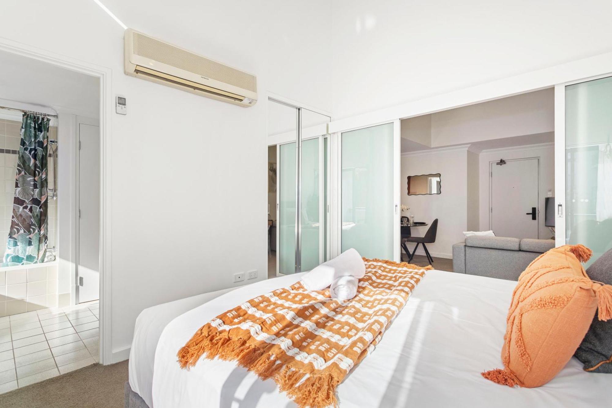 610 Chic Living Perth