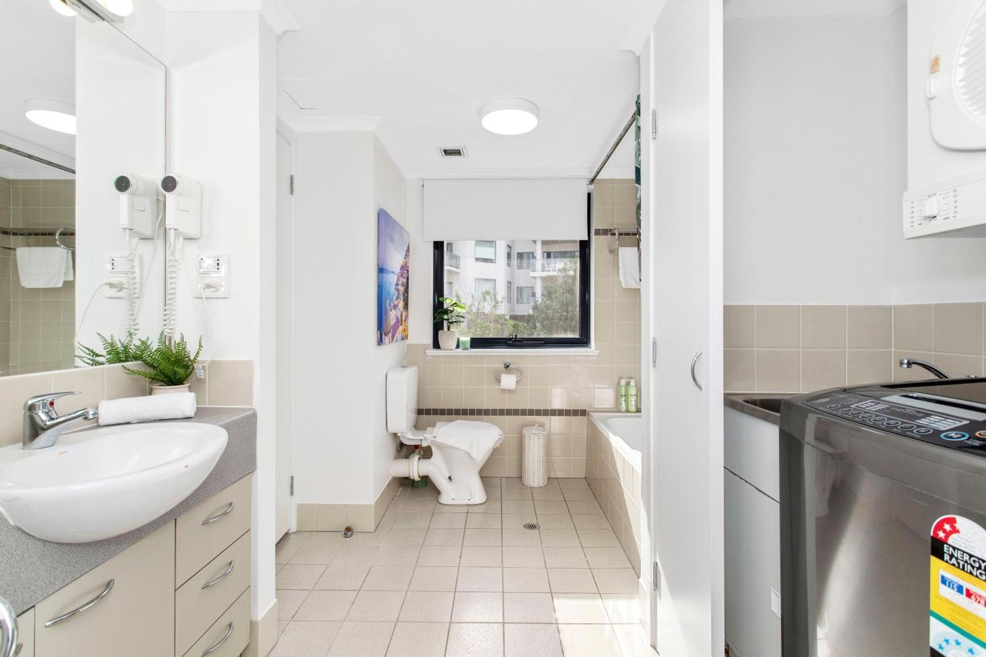 610 Chic Living Apartment Perth
