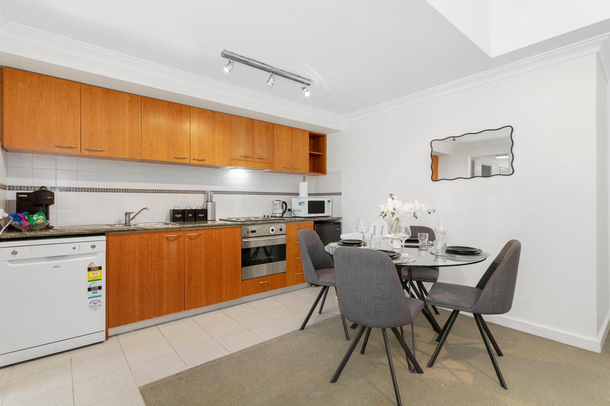 610 Chic Living Perth