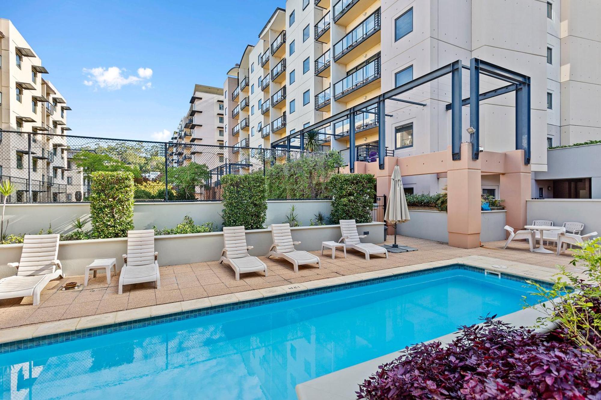 610 Chic Living * Perth