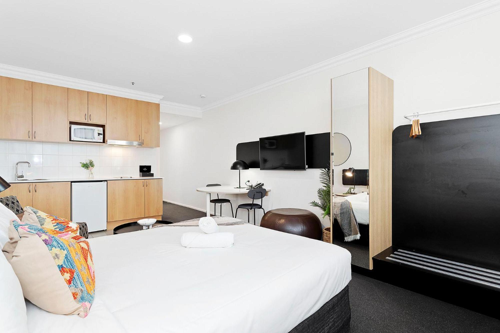 Location Downtown * Perth