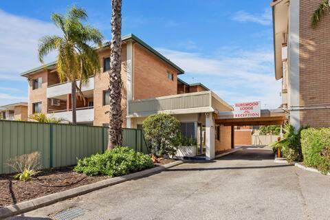 Motel 16 Burswood *